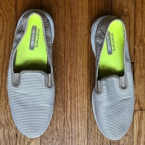 Sketchers on The Go slip-ons EUC